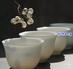 不锈钢茶罐存普洱茶好？了解其优缺点与危害