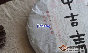 蜜蜡吊坠掉皮怎么回事-蜜蜡吊坠掉皮怎么回事啊