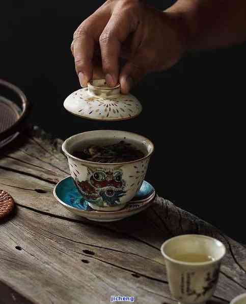 浓普洱茶喝了会怎么样，探究饮用浓普洱茶的健影响