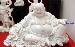 汉白玉饰品适合佩戴吗？女性可以放心戴吗？