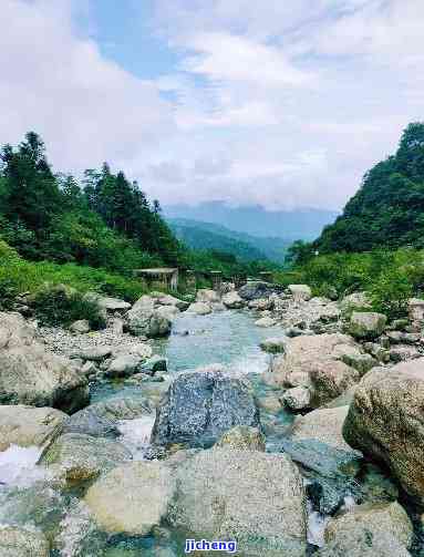 彭州湔江河谷图片