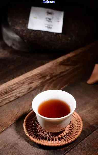 金骏眉是什么茶价格，揭秘金骏眉：一种名贵的茶叶，其价格如何？