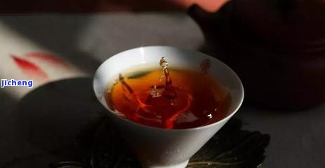 普洱茶口感酸是什么起因，探究普洱茶的酸味来源：揭开其口感的秘密