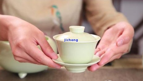 普洱茶的茶垢是什么？成分、颜色全解析