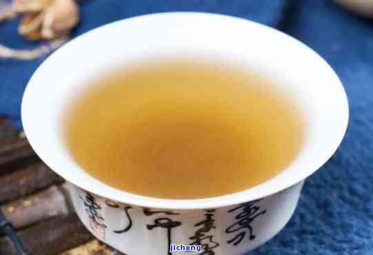 黄芪和普洱茶一起泡吗，黄芪与普洱茶：能否一起冲泡？