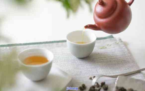 佛手柑普洱茶，品味禅意：探索佛手柑普洱茶的韵味与健益处