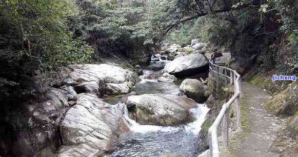 张家界的翡翠怎么样，探秘张家界：翡翠般的自然美景