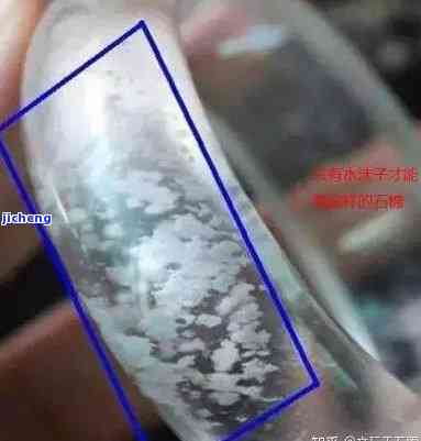 翡翠水沫共生原石价值多少？价格受哪些因素作用？