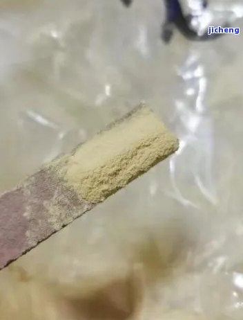 原石有像牛毛细的松花粉吗？真有其事吗？请看图片