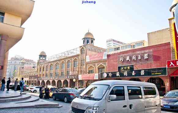 乌鲁木齐大巴札市场：空楼引发关注