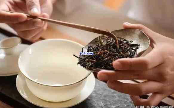 红茶有哪些做法，探究红茶的多种制作方法：从泡制到调饮，你不得不知的技巧与窍门