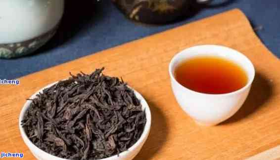 大红泡是什么茶叶品种，揭秘茶叶新品——大红袍的由来与品种特征