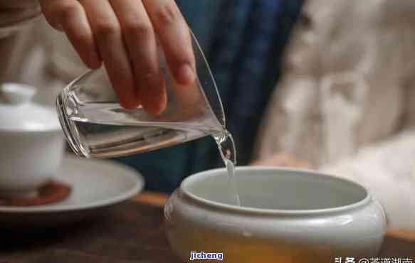 朝怎样喝茶，探寻朝茶文化：那个时代的饮茶方法与俗