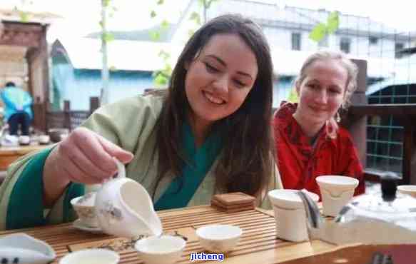 中国人喜欢喝茶用英语怎么说，Tea-drinking is a Popular Tradition among Chinese People