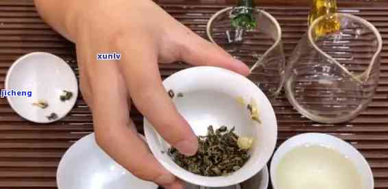 怎么用茶杯喝茶视频教程，新手指南：怎样用茶杯优雅地泡茶和品茗？视频教程来教你！